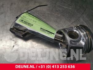 Gebruikte Zuiger Fiat Doblo Cargo (223) 1.3 D 16V Multijet Prijs € 72,60 Inclusief btw aangeboden door van Deijne Onderdelen Uden B.V.