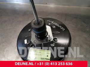 Gebruikte Rembekrachtiger Skoda Kodiaq 1.5 TSI 150 ACT 16V Prijs € 300,00 Margeregeling aangeboden door van Deijne Onderdelen Uden B.V.