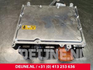 Gebruikte Regelapparaat hybride accu Mercedes eSprinter 3,5t (907.6/910.6) eSprinter 41/55 kWh Prijs € 1.210,00 Inclusief btw aangeboden door van Deijne Onderdelen Uden B.V.