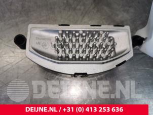 Begagnade Motstånd, kupéfläkt Mercedes eSprinter 3,5t (907.6/910.6) eSprinter 41/55 kWh Pris € 30,25 Inklusive moms erbjuds av van Deijne Onderdelen Uden B.V.