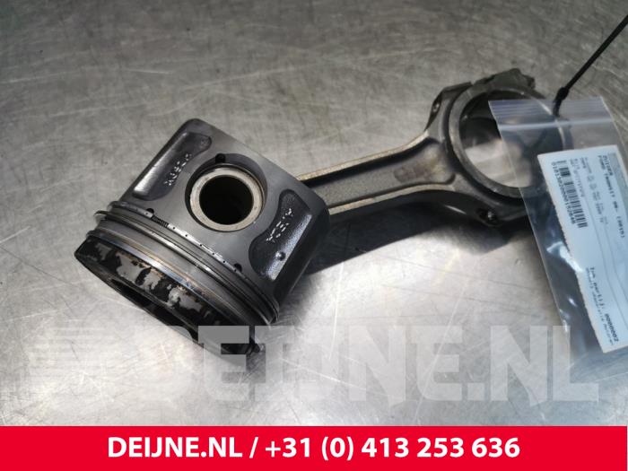 Kolv från en Ford Transit 2015