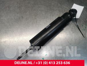 Nya Stötdämpare, vänster fram Hyundai H-100 2.5 Diesel Pris € 60,50 Inklusive moms erbjuds av van Deijne Onderdelen Uden B.V.