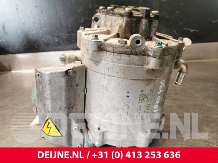 Hybriddrivenhet från en Volvo XC40 (XZ) 1.5 T5 Plug-in Hybrid 16V 2021