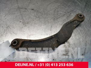 Gebruikte Draagarm boven links-achter Volvo XC60 I (DZ) 2.0 D4 16V Prijs € 25,00 Margeregeling aangeboden door van Deijne Onderdelen Uden B.V.