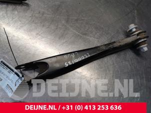 Begagnade Bakre undre gaffelben, vänster Volvo XC60 II (UZ) 2.0 B4 16V AWD Pris € 25,00 Marginaltabell erbjuds av van Deijne Onderdelen Uden B.V.