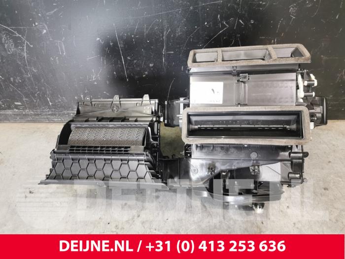 Värmarhus från en Volkswagen Crafter (SY) 2.0 TDI FWD 2021