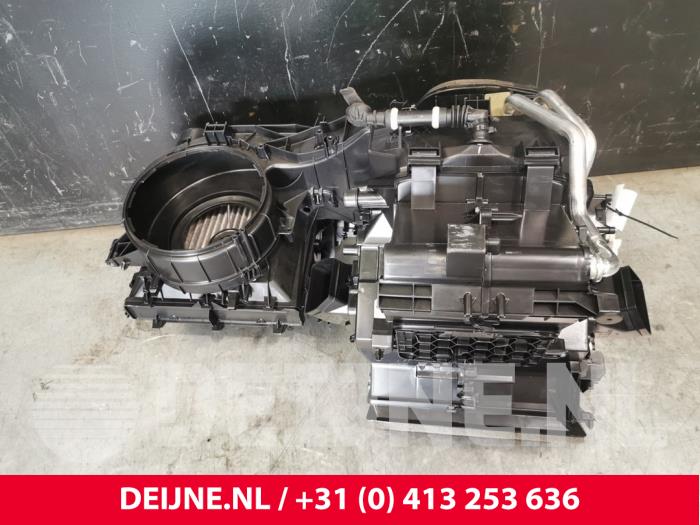 Värmarhus från en Volkswagen Crafter (SY) 2.0 TDI FWD 2021
