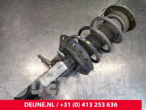 Begagnade Stötdämparstång, höger fram Volvo S60 II (FS) 2.0 D3 16V Pris € 75,00 Marginaltabell erbjuds av van Deijne Onderdelen Uden B.V.