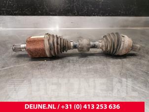 Gebruikte Cardanas links-voor (VWA) Volvo V60 I (FW/GW) 2.4 D6 20V Plug-in Hybrid AWD Prijs € 75,00 Margeregeling aangeboden door van Deijne Onderdelen Uden B.V.