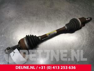 Gebruikte Aandrijfas links-voor Ford Transit Courier 1.0 Ti-VCT EcoBoost 12V Prijs € 96,80 Inclusief btw aangeboden door van Deijne Onderdelen Uden B.V.