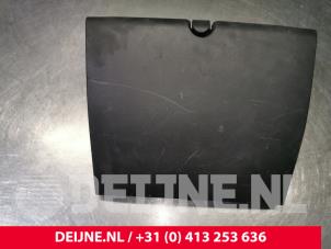 Gebruikte Dashboardkastje Iveco New Daily VI 35C18,35S18,40C18,50C18,60C18,65C18,70C18 Prijs € 60,50 Inclusief btw aangeboden door van Deijne Onderdelen Uden B.V.