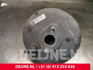 Begagnade Bromsservo Opel Vivaro 1.9 DI Pris € 72,60 Inklusive moms erbjuds av van Deijne Onderdelen Uden B.V.