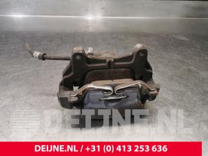Gebruikte Remklauw (Tang) links-voor Volvo XC90 II 2.0 T8 16V Twin Engine AWD Prijs € 100,00 Margeregeling aangeboden door van Deijne Onderdelen Uden B.V.