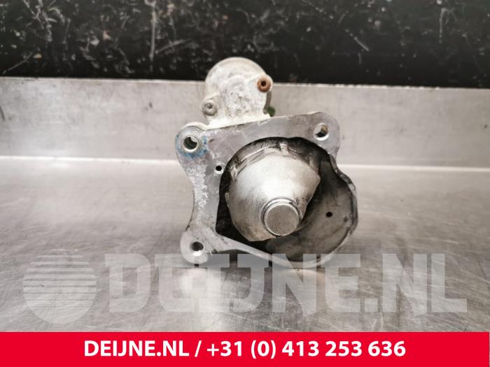 Startmotor van een Ford Transit Connect (PJ2) 1.5 EcoBlue 2020