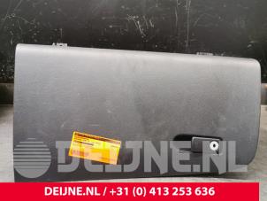 Gebruikte Dashboardkastje Mercedes Vito (447.6) 2.2 114 CDI 16V Prijs € 48,40 Inclusief btw aangeboden door van Deijne Onderdelen Uden B.V.