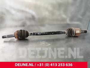 Gebruikte Aandrijfas rechts-achter Tesla Model S 85 Prijs € 211,75 Inclusief btw aangeboden door van Deijne Onderdelen Uden B.V.