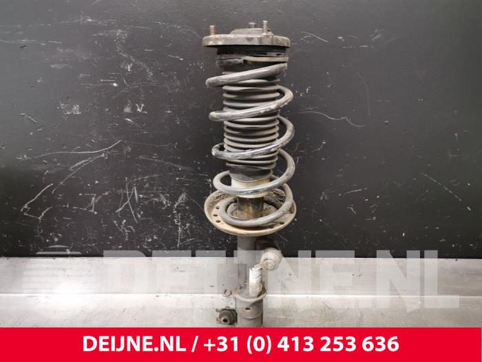 Stötdämparstång, höger fram från en Fiat Fiorino (225) 1.3 JTD 16V Multijet 2008