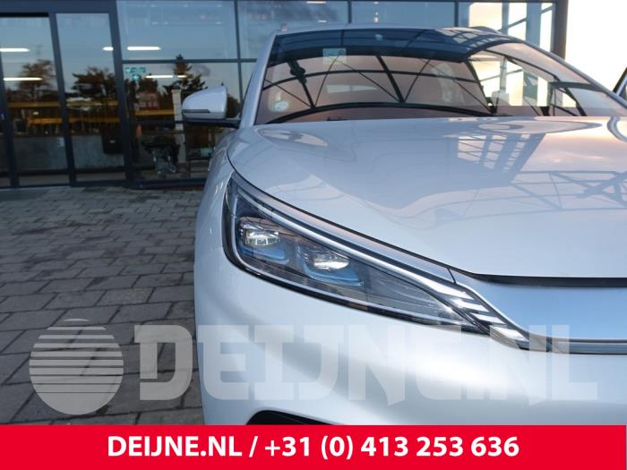 Front (komplett) från en BYD Atto 3 60kWh 2023