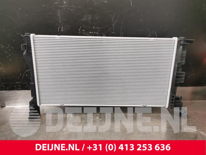 Kylare från en Volvo V60 2022