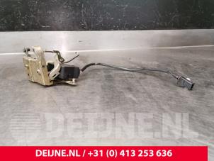 Gebruikte Motor Centrale Deurvergrendeling Volvo 940 I Estate 2.3i Prijs € 50,00 Margeregeling aangeboden door van Deijne Onderdelen Uden B.V.