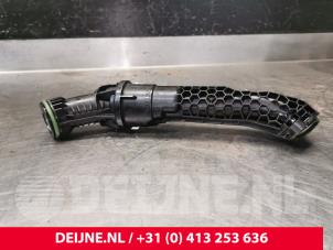 Begagnade Laddluftkylarrör Volvo V60 II (ZW) 2.0 D4 16V Pris € 50,00 Marginaltabell erbjuds av van Deijne Onderdelen Uden B.V.