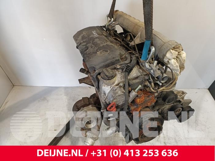 Motor från en Mercedes-Benz Sprinter 4/5t (904/905) 416 CDI 20V 2001
