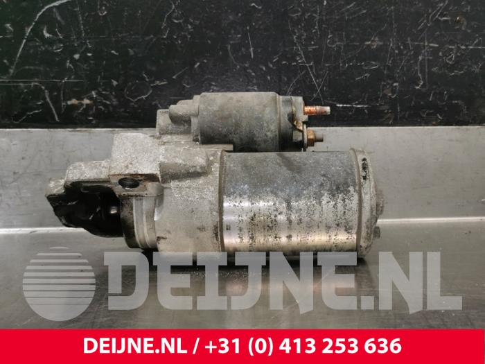 Startmotor van een Ford Transit Custom 2.0 TDCi 16V Eco Blue 130 2018