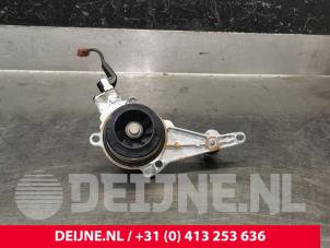 Gebruikte Waterpomp Volkswagen Caddy Cargo V (SBA/SBH) 2.0 TDI BlueMotionTechnology Prijs € 121,00 Inclusief btw aangeboden door van Deijne Onderdelen Uden B.V.