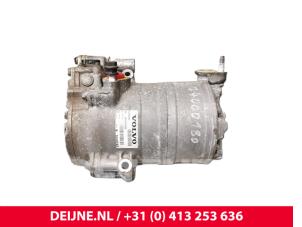 Gebruikte Aircopomp Volvo XC60 II (UZ) 2.0 T8 16V Hybrid AWD Prijs € 775,00 Margeregeling aangeboden door van Deijne Onderdelen Uden B.V.