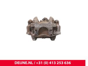 Gebruikte Remklauw (Tang) links-achter Volvo XC60 II (UZ) 2.0 T8 16V Hybrid AWD Prijs € 100,00 Margeregeling aangeboden door van Deijne Onderdelen Uden B.V.