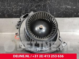 Begagnade Fläktmotor för uppvärmning och ventilation Mercedes Sprinter 3,5t (907.6/910.6) 314 CDI 2.1 D RWD Pris € 90,75 Inklusive moms erbjuds av van Deijne Onderdelen Uden B.V.