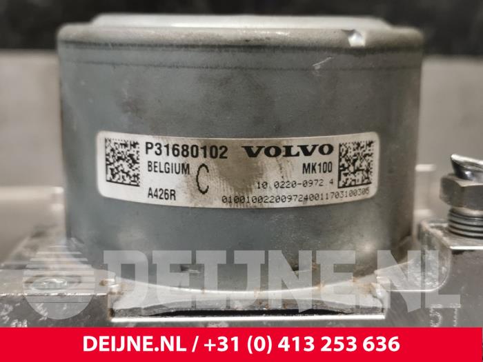 ABS-pump från en Volvo XC90 II 2.0 T8 16V Twin Engine AWD 2017