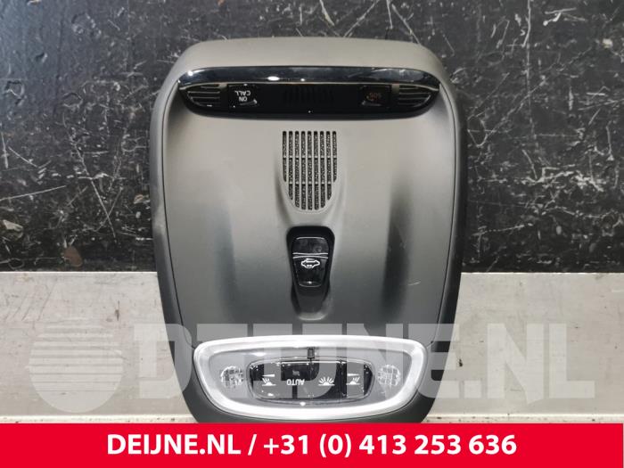 Innerbelysning, fram från en Volvo XC90 II 2.0 T8 16V Twin Engine AWD 2017