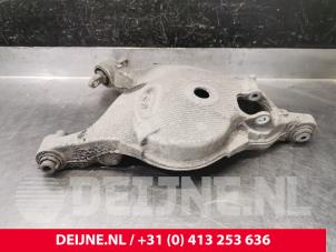 Begagnade Bakre undre gaffelben, vänster Volvo XC90 II 2.0 T8 16V Twin Engine AWD Pris € 80,00 Marginaltabell erbjuds av van Deijne Onderdelen Uden B.V.