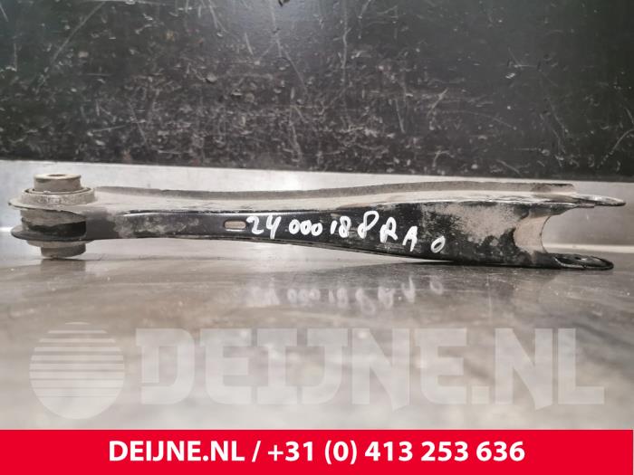 Undre gaffelben, höger bak från en Volvo XC90 II 2.0 T8 16V Twin Engine AWD 2017