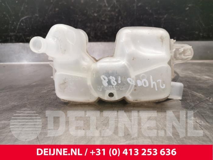 Expansionskärl från en Volvo XC90 II 2.0 T8 16V Twin Engine AWD 2017