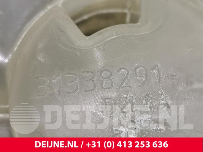 Expansionskärl från en Volvo XC90 II 2.0 T8 16V Twin Engine AWD 2017