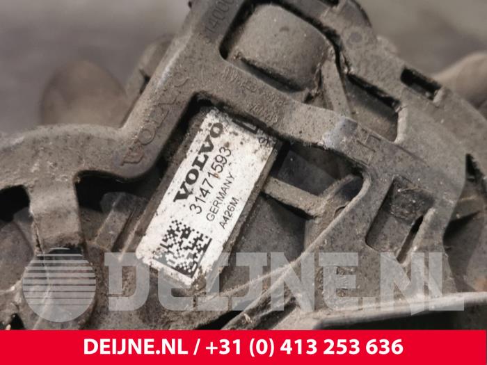 Bakre bromsok, höger från en Volvo XC90 II 2.0 T8 16V Twin Engine AWD 2017