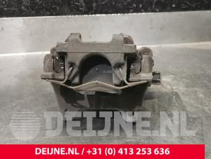 Gebruikte Remklauw (Tang) rechts-achter Volvo XC90 II 2.0 T8 16V Twin Engine AWD Prijs € 125,00 Margeregeling aangeboden door van Deijne Onderdelen Uden B.V.