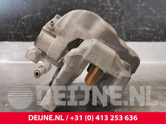 Främre bromsok, höger från en Volvo XC90 II 2.0 T8 16V Twin Engine AWD 2017