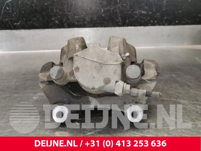 Främre bromsok, höger från en Volvo XC90 II 2.0 T8 16V Twin Engine AWD 2017