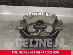 Gebruikte Remklauw (Tang) rechts-voor Volvo XC90 II 2.0 T8 16V Twin Engine AWD Prijs € 100,00 Margeregeling aangeboden door van Deijne Onderdelen Uden B.V.