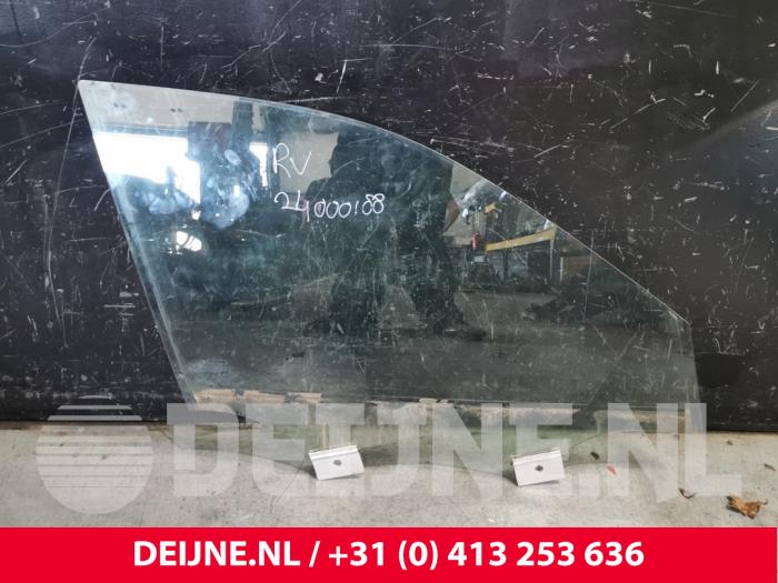 Dörrfönster, 4-dörrars, höger fram från en Volvo XC90 II 2.0 T8 16V Twin Engine AWD 2017