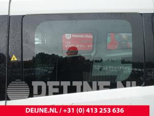 Begagnade Extra fönster, 4-dörrars, vänster Fiat Doblo Cargo (263) 1.4 16V Pris € 90,75 Inklusive moms erbjuds av van Deijne Onderdelen Uden B.V.