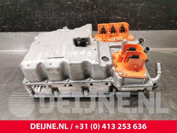 Inverterare (hybrid) från en Volvo XC90 II 2.0 T8 16V Twin Engine AWD 2017