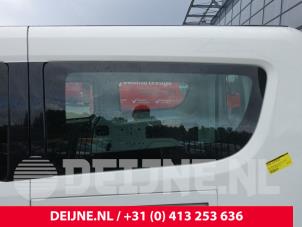 Begagnade Extra fönster, 4-dörrars, vänster Fiat Doblo Cargo (263) 1.4 16V Pris € 90,75 Inklusive moms erbjuds av van Deijne Onderdelen Uden B.V.