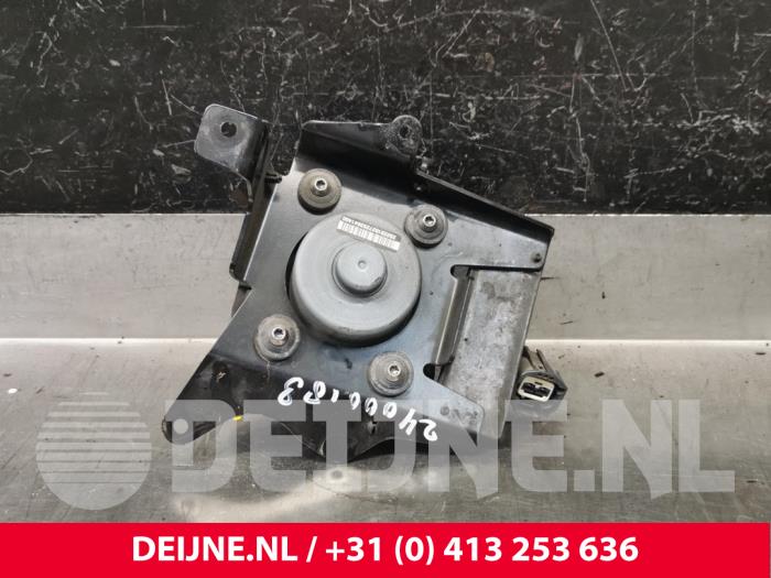 Vakuumpump (bensin) från en Volvo XC90 II 2.0 T8 16V Twin Engine AWD 2017