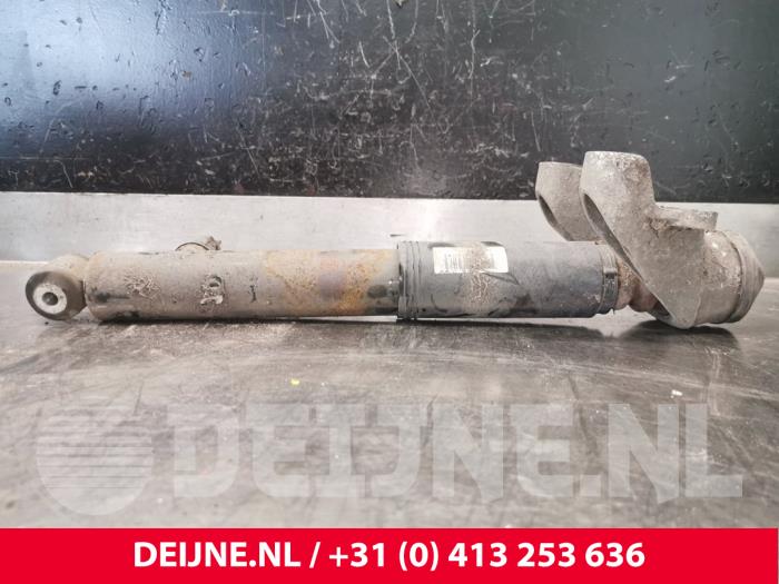 Stötdämpare, vänster bak från en Volvo XC90 II 2.0 T8 16V Twin Engine AWD 2017