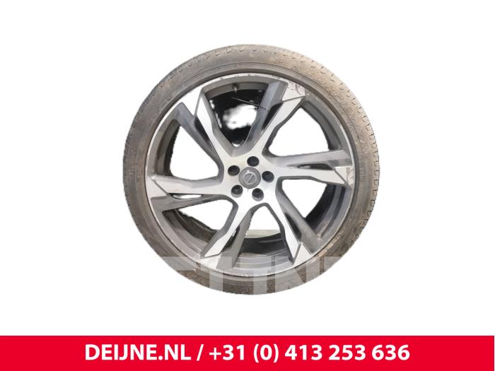 Hjuluppsättning från en Volvo XC90 II 2.0 T8 16V Twin Engine AWD 2017