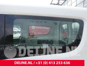 Begagnade Extra fönster, 4-dörrars, vänster Fiat Doblo Cargo (263) 1.3 D Multijet Pris € 90,75 Inklusive moms erbjuds av van Deijne Onderdelen Uden B.V.